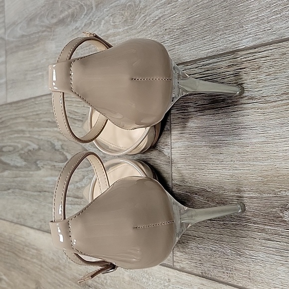 Steve Madden Size 6 Moxxi Clear Pointed Toe Pump - Picture 4 of 8